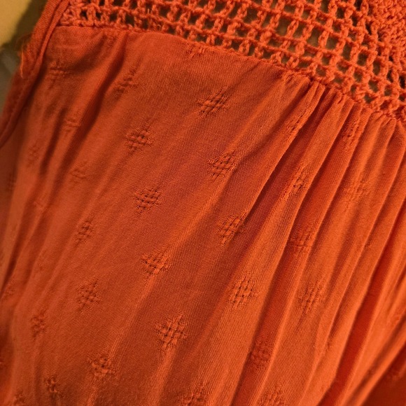 Liz Lange Maternity Orange Crochet Top XSmall‎ Sleeveless Blouse Fall Layer - Picture 5 of 8
